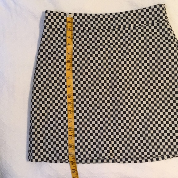 ZARA WOMAN BLACK & WHITE CHECKERED SKIRT - Picture 6 of 7